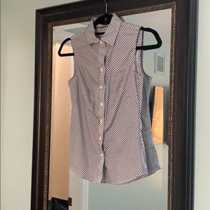 Banana republic sleeveless non iron - size 0
